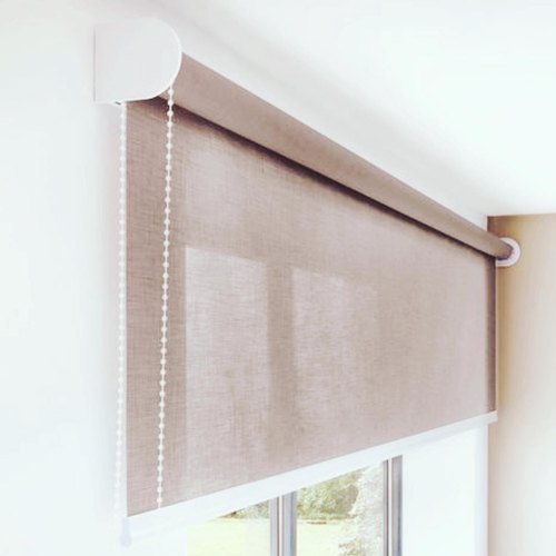 Lavado de sus cortinas roller screen en miraflores