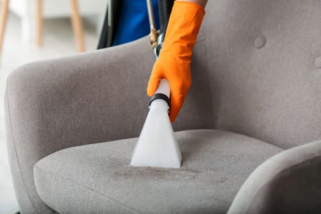 Cómo se Realiza el Lavado Profesional de Muebles
